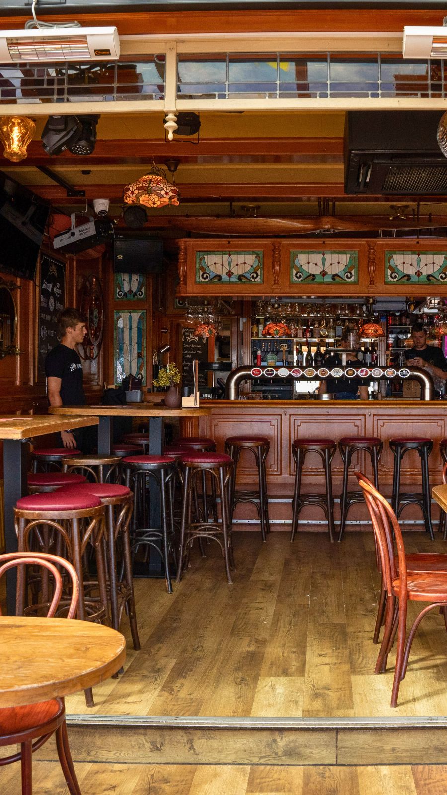 Sfeerimpressie bar de Molen Volendam